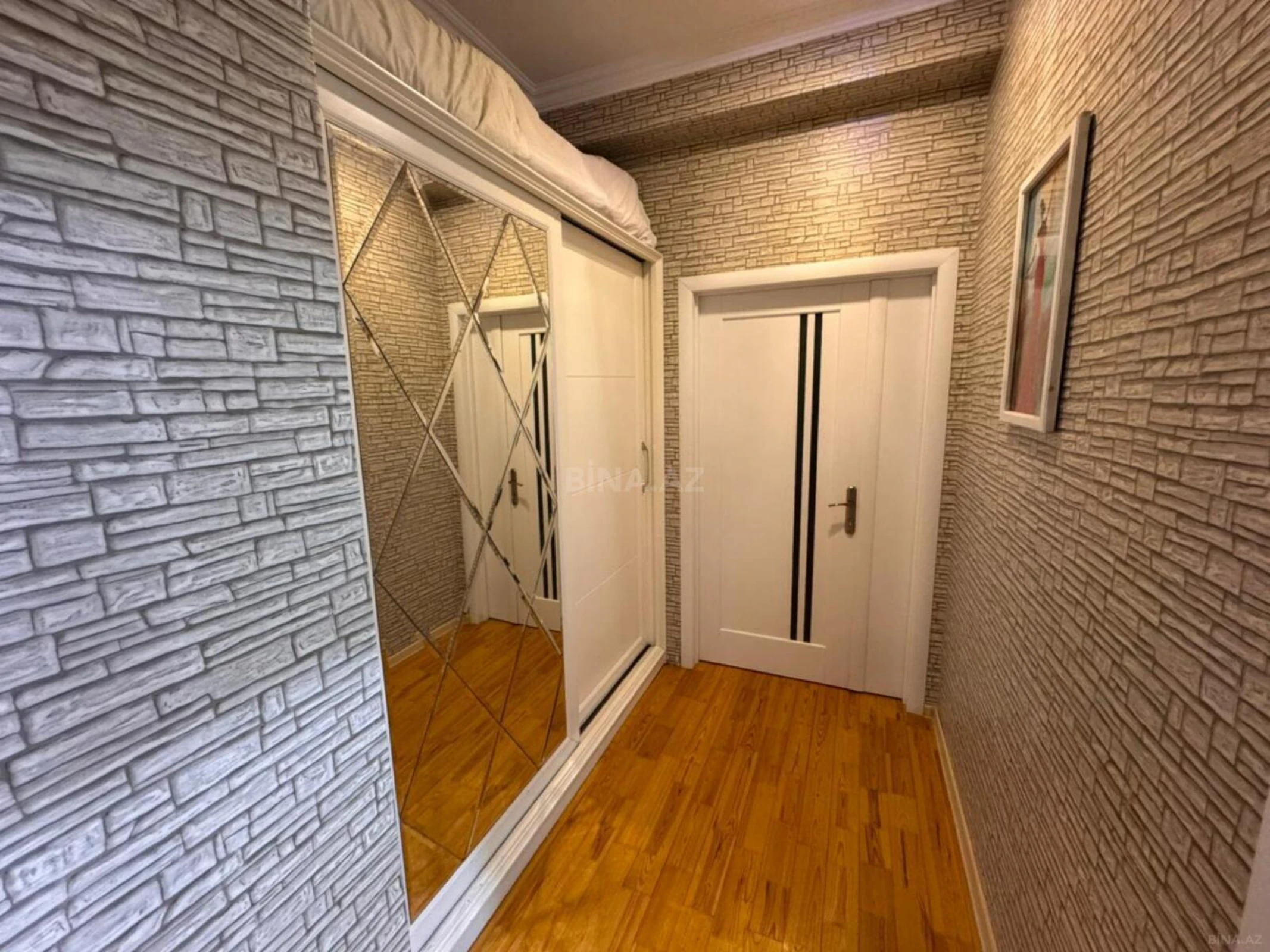 Kirayə verilir 3 otaqlı mənzil 135 m²