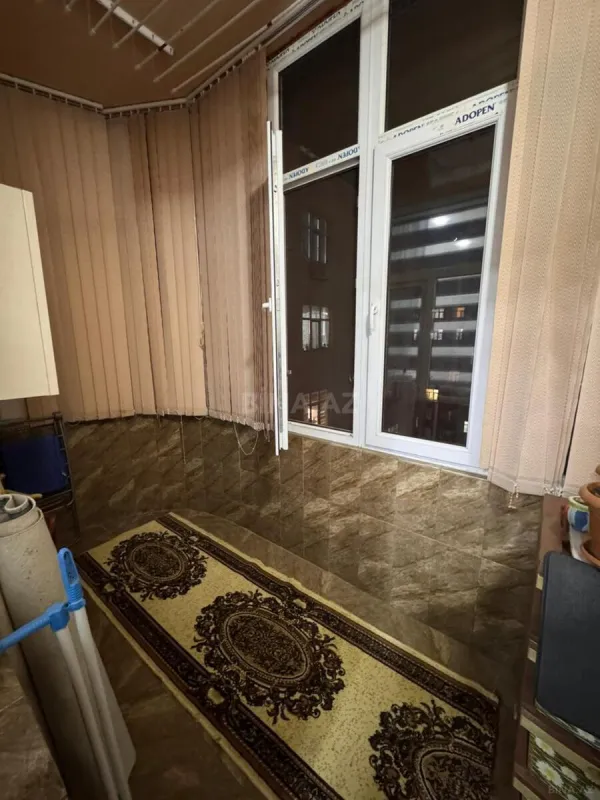Kirayə verilir 3 otaqlı mənzil 135 m²