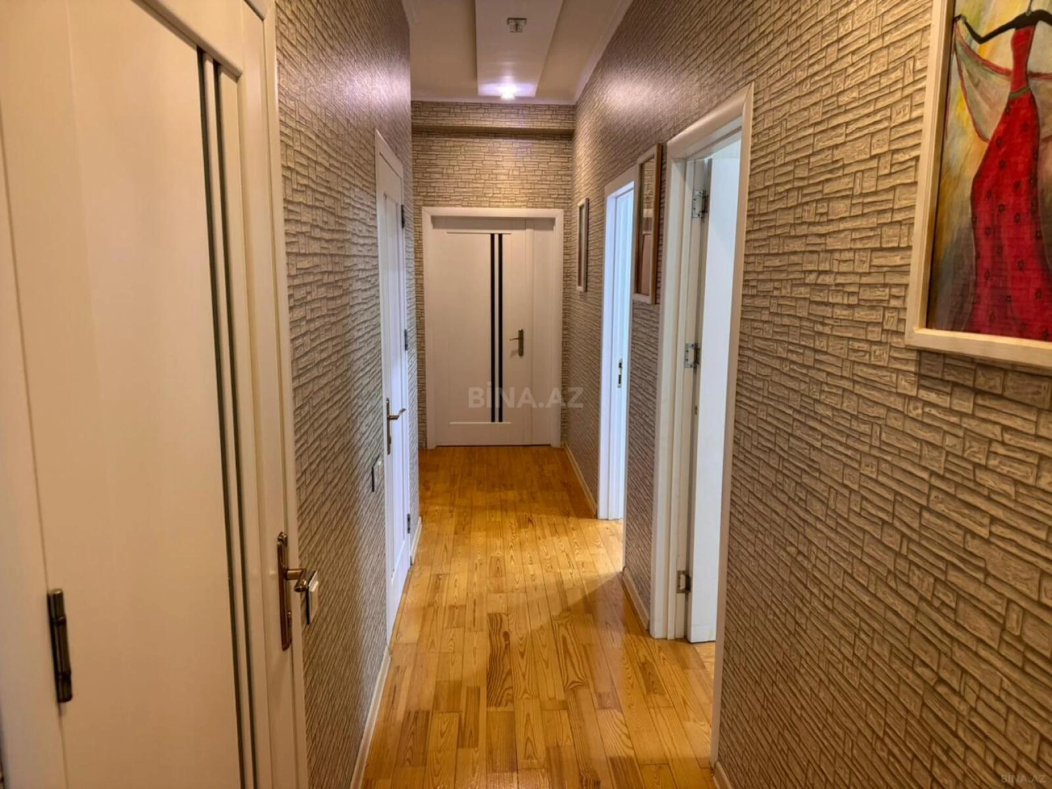 Kirayə verilir 3 otaqlı mənzil 135 m²