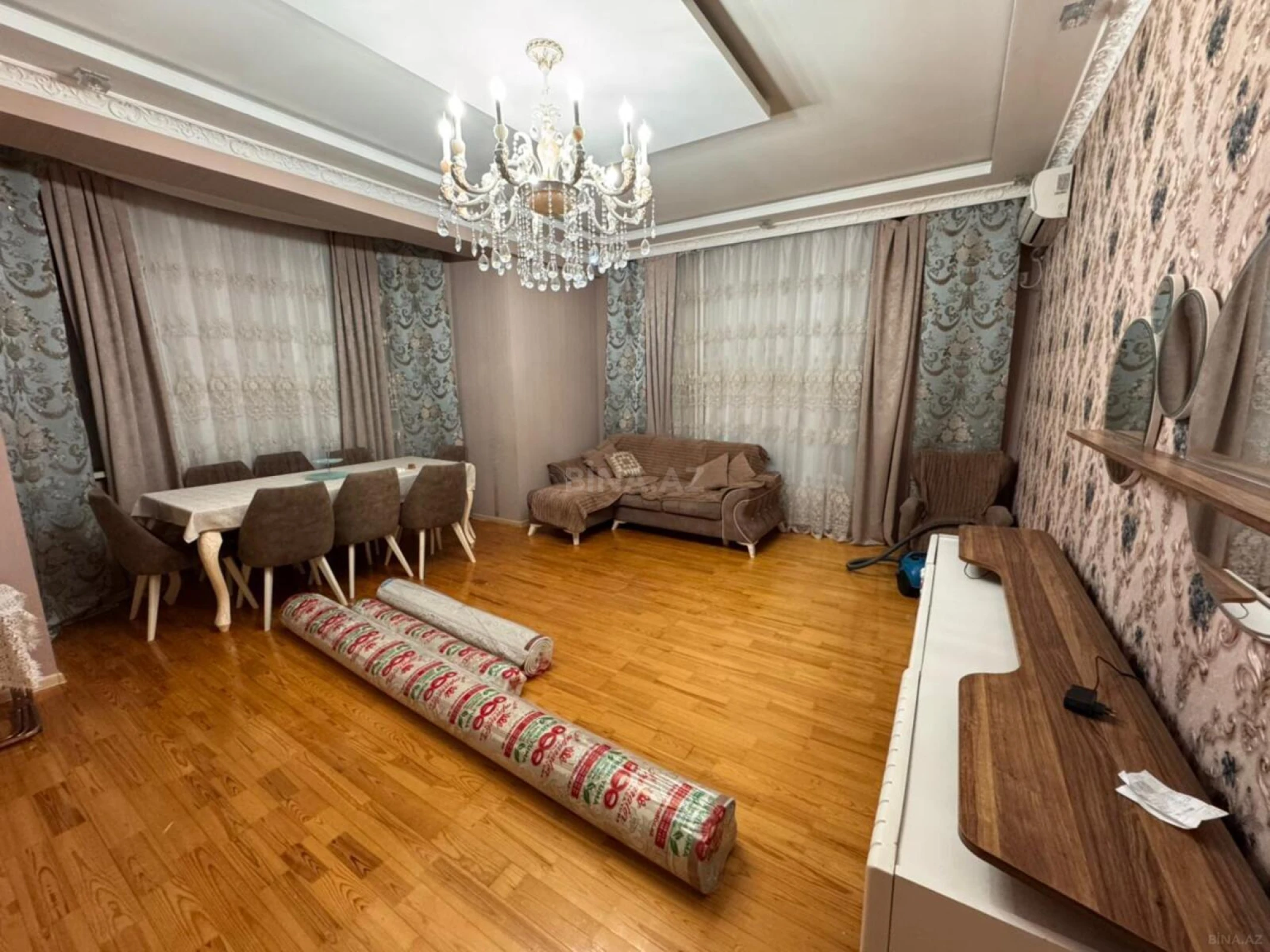 Kirayə verilir 3 otaqlı mənzil 135 m²