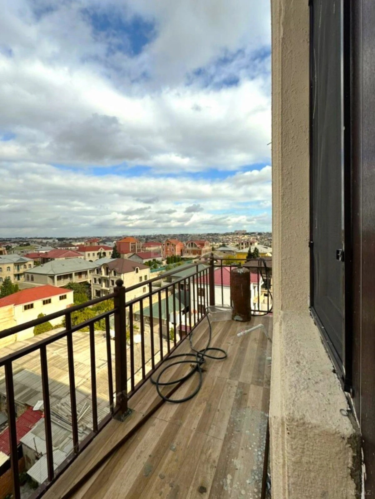 Satılır 2 otaqlı mənzil 85 m²