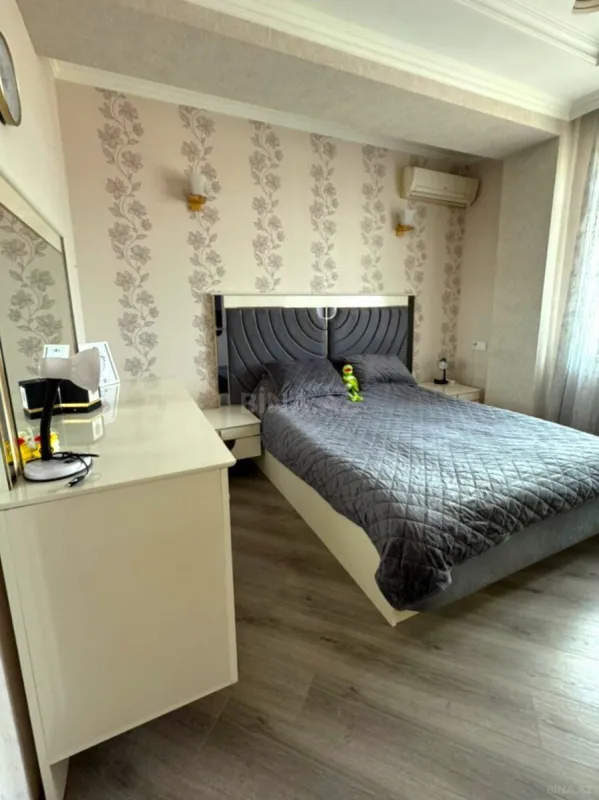 Satılır 2 otaqlı mənzil 85 m²