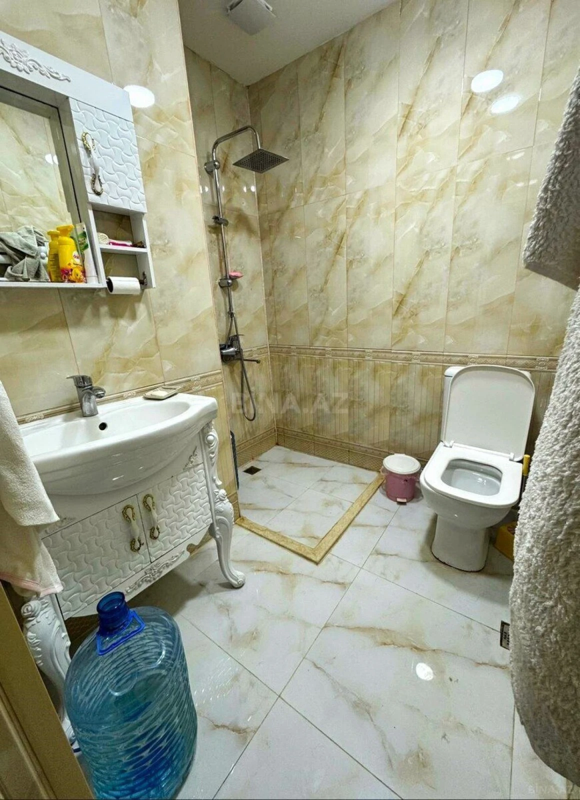 Satılır 2 otaqlı mənzil 85 m²