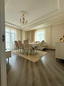 Satılır 2 otaqlı mənzil 85 m²