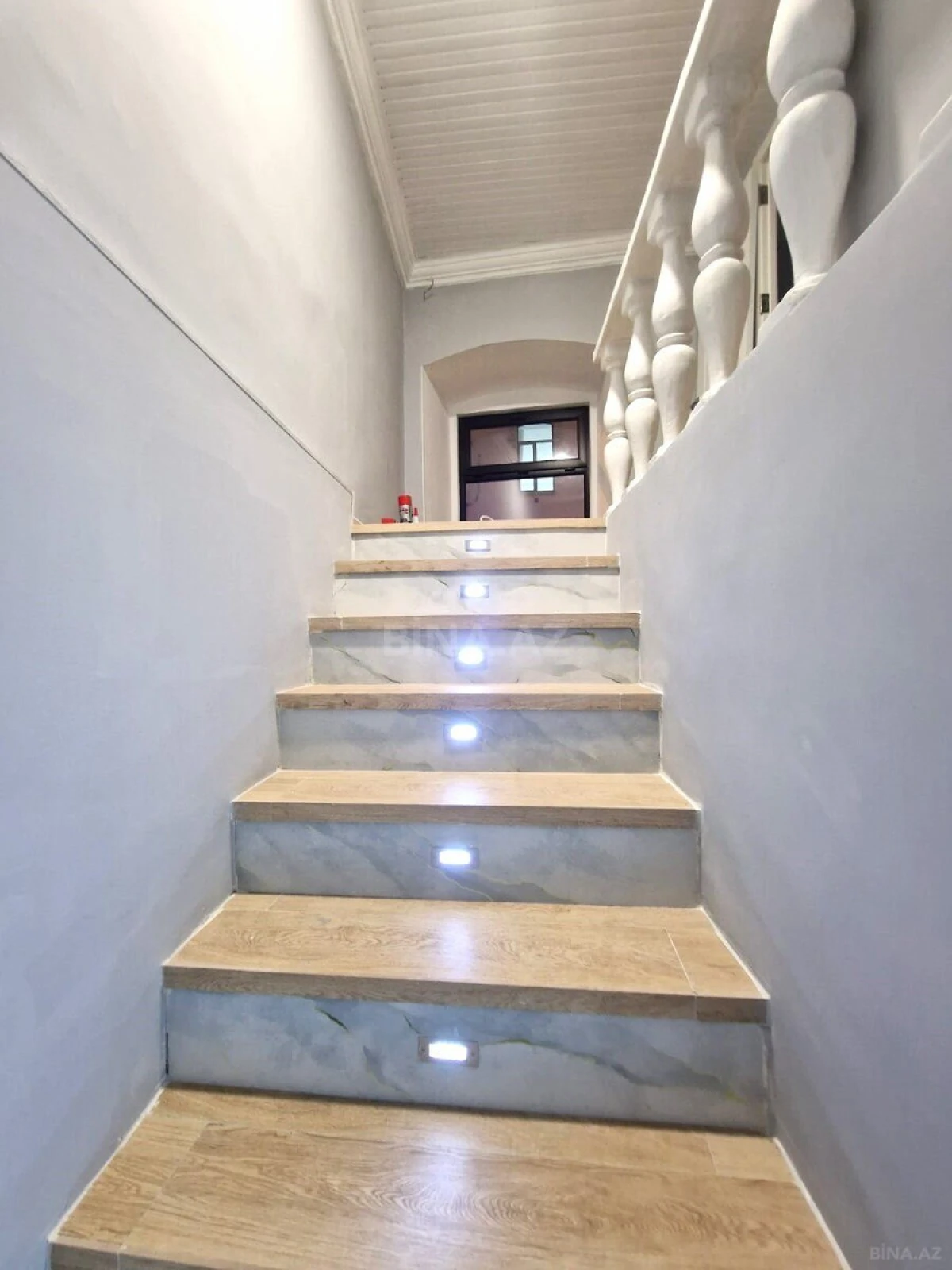 Kirayə verilir obyekt 85 m²