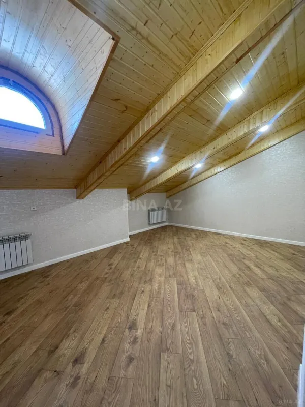 Satılır 5 otaqlı mənzil 175 m²