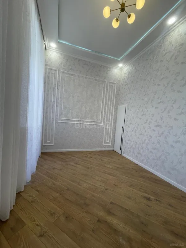 Satılır 5 otaqlı mənzil 175 m²