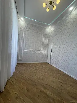 Satılır 5 otaqlı mənzil 175 m²