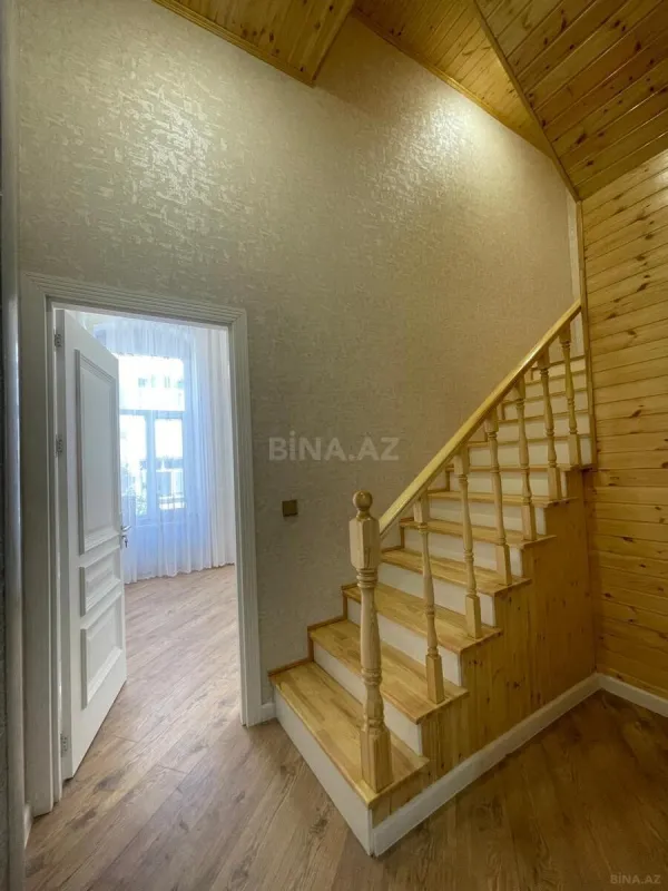 Satılır 5 otaqlı mənzil 175 m²