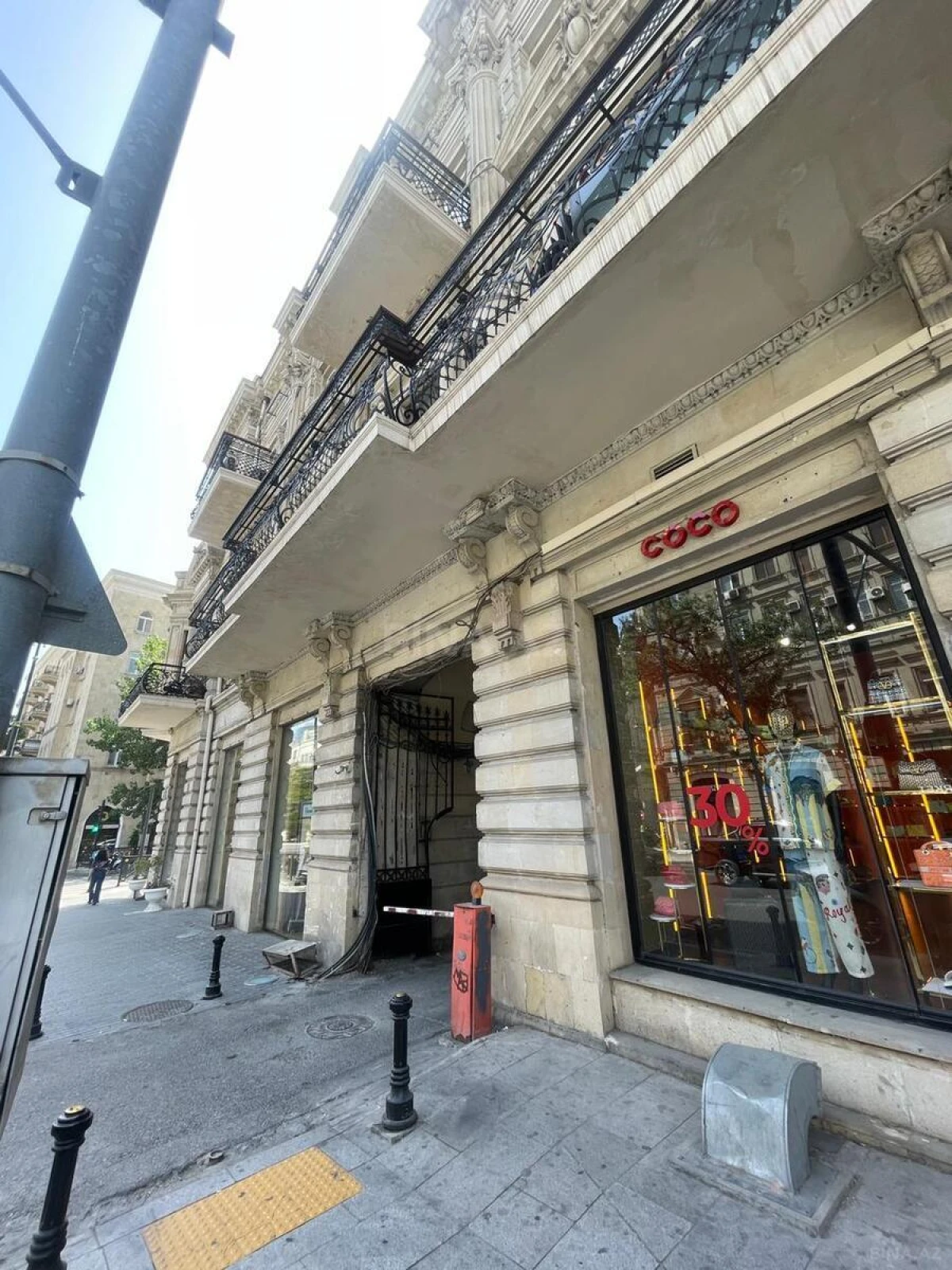 Satılır 5 otaqlı mənzil 175 m²