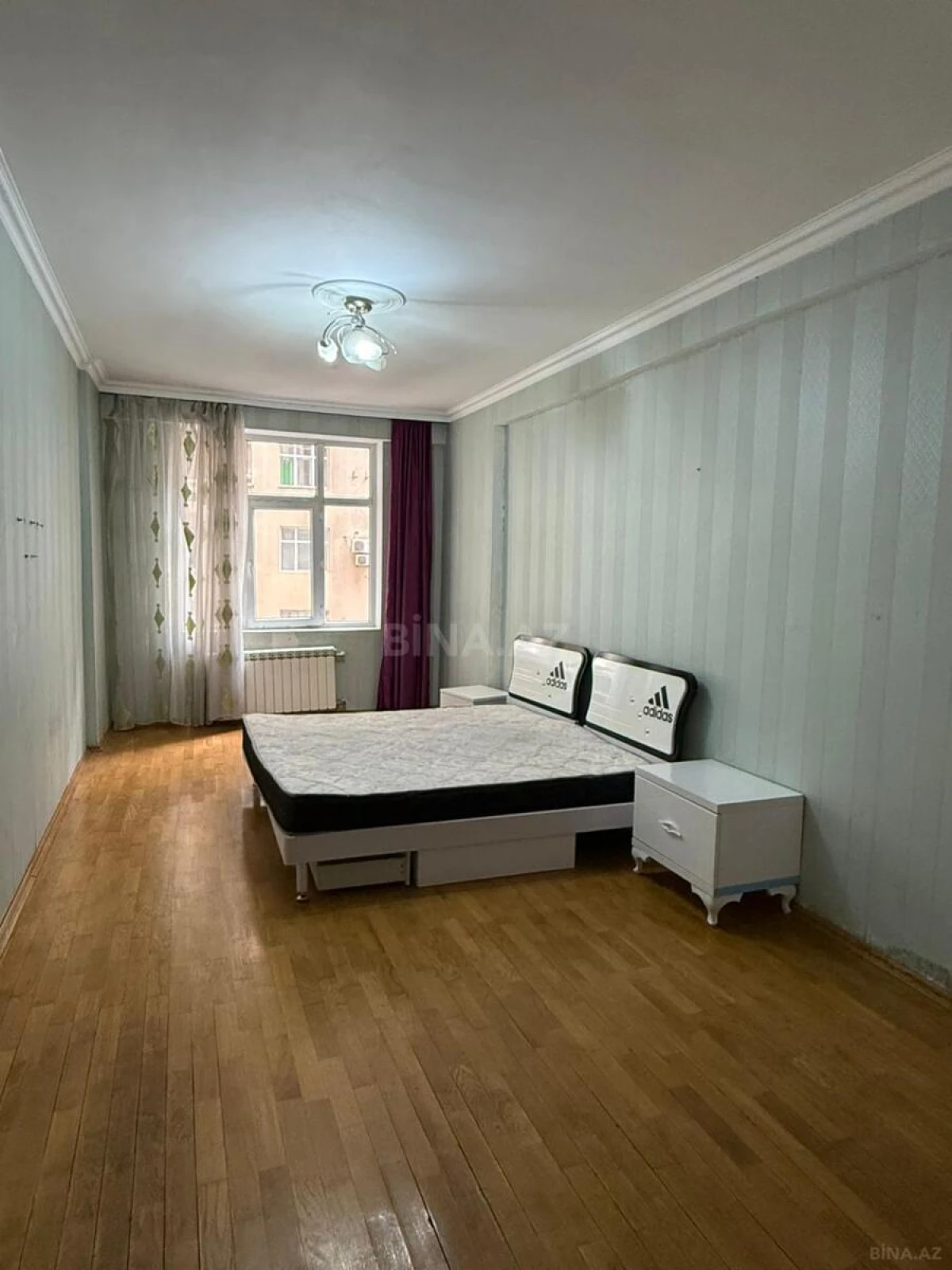 Satılır 3 otaqlı mənzil 145 m²