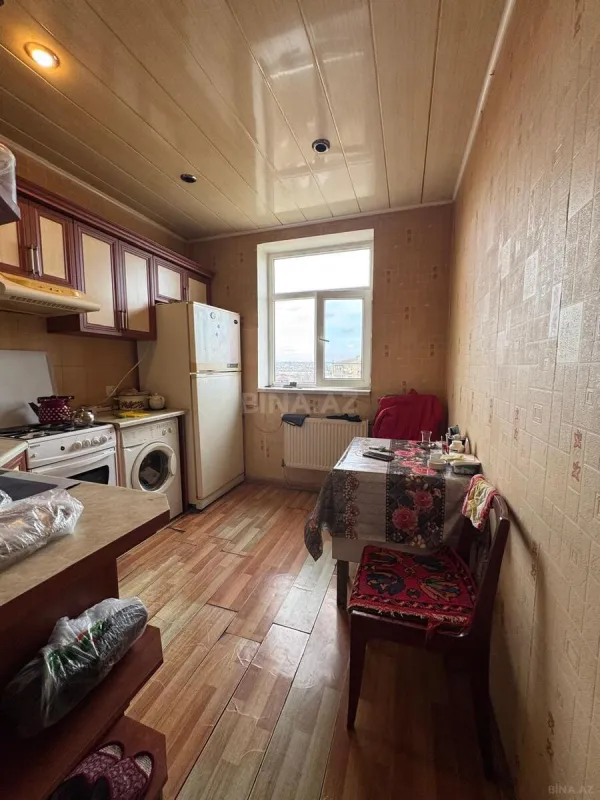 Satılır 4 otaqlı mənzil 100 m²