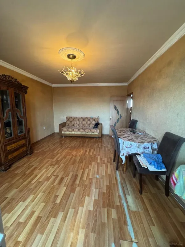 Satılır 4 otaqlı mənzil 100 m²