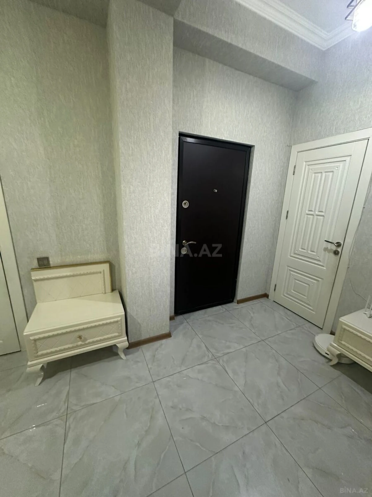 Satılır 3 otaqlı mənzil 95 m²