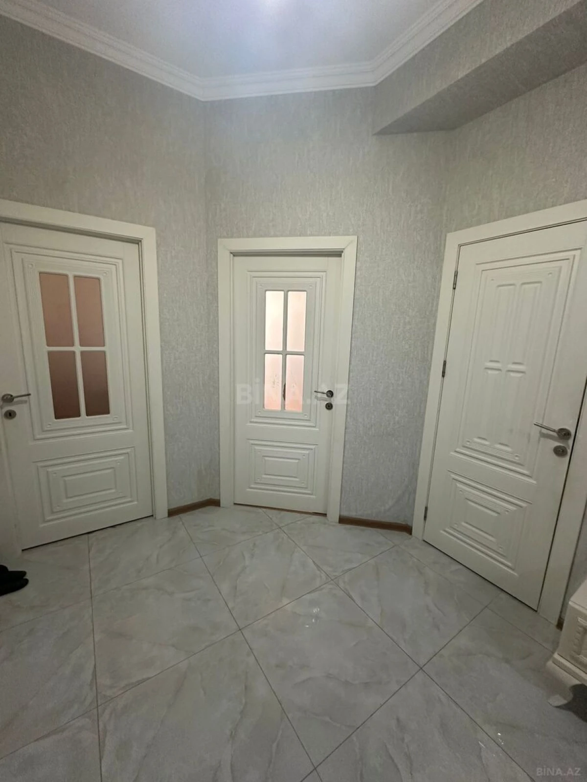 Satılır 3 otaqlı mənzil 95 m²