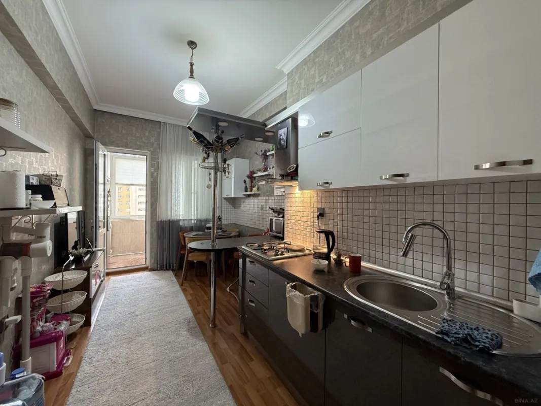 Satılır 2 otaqlı mənzil 96 m²