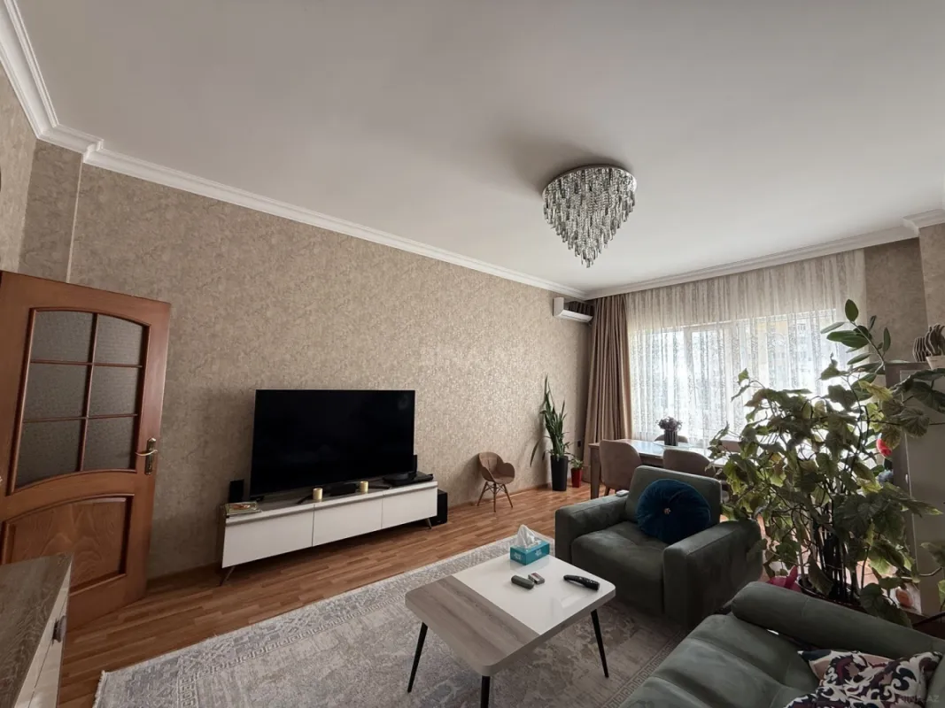 Satılır 2 otaqlı mənzil 96 m²
