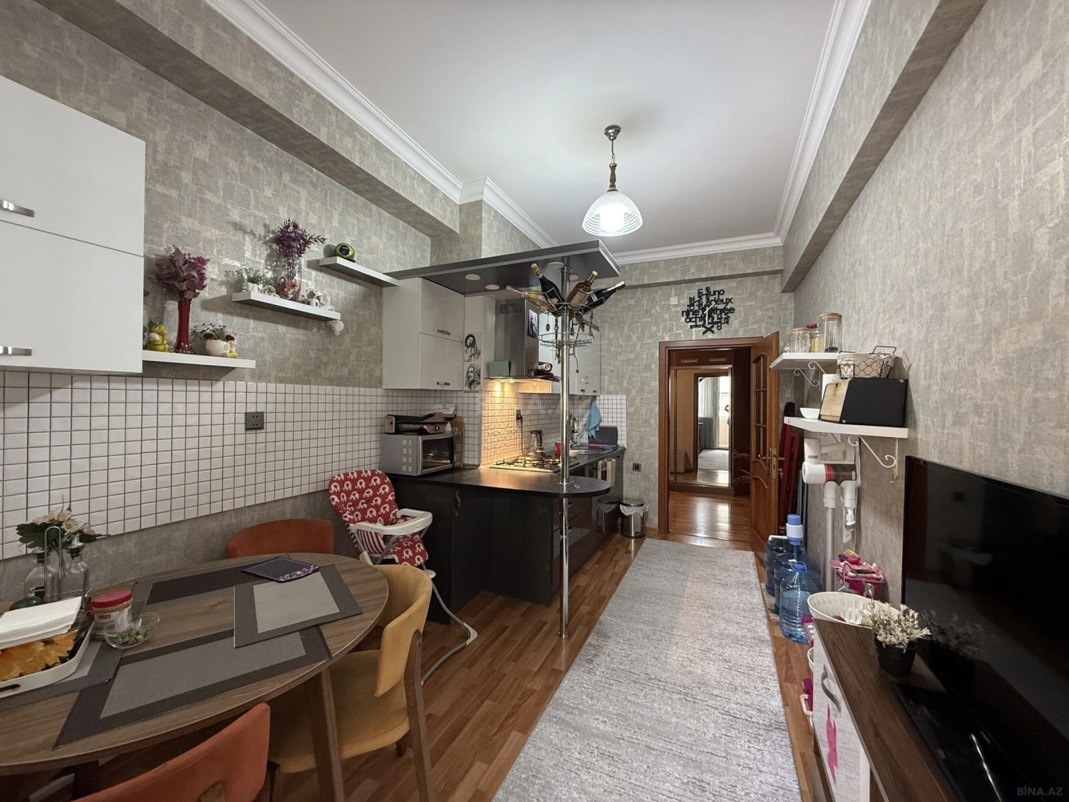 Satılır 2 otaqlı mənzil 96 m²