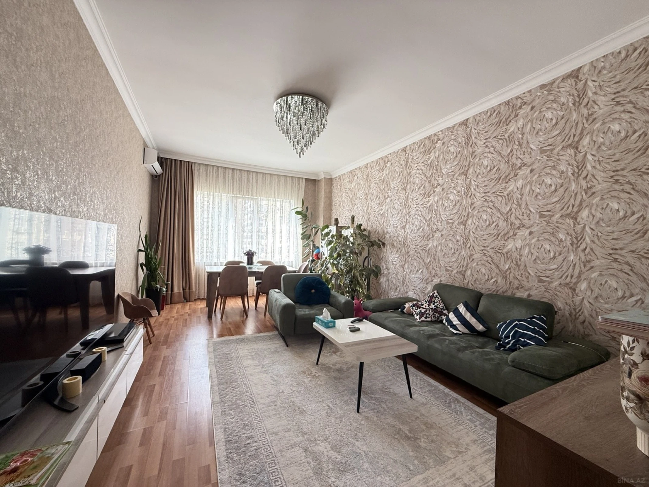 Satılır 2 otaqlı mənzil 96 m²