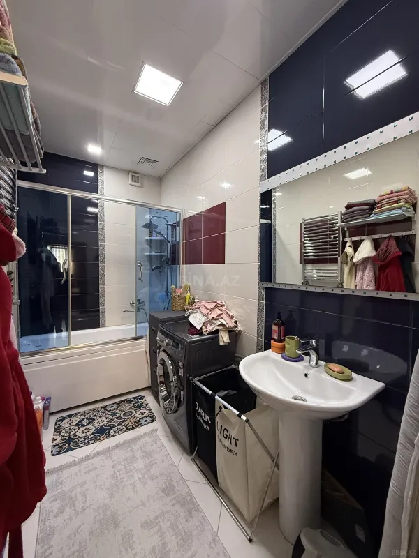 Satılır 2 otaqlı mənzil 96 m²