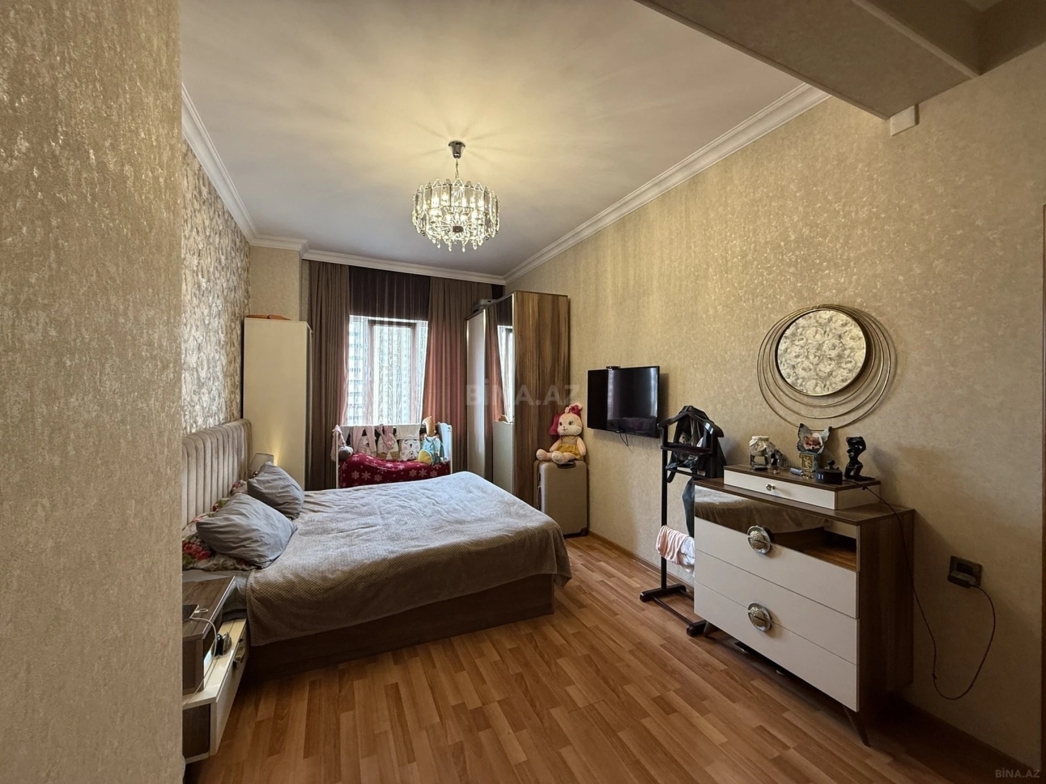 Satılır 2 otaqlı mənzil 96 m²