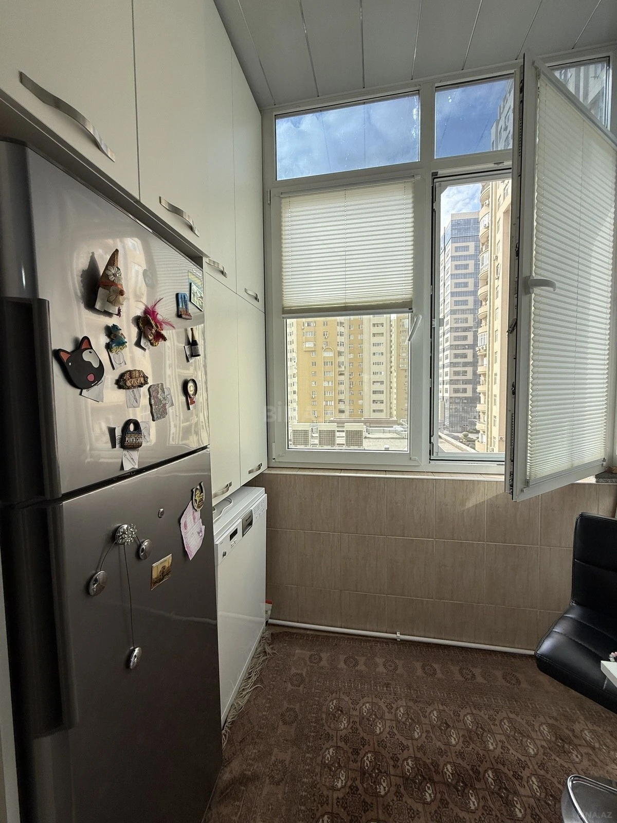 Satılır 2 otaqlı mənzil 96 m²