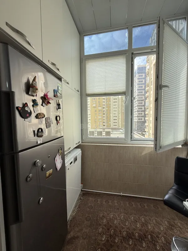 Satılır 2 otaqlı mənzil 96 m²