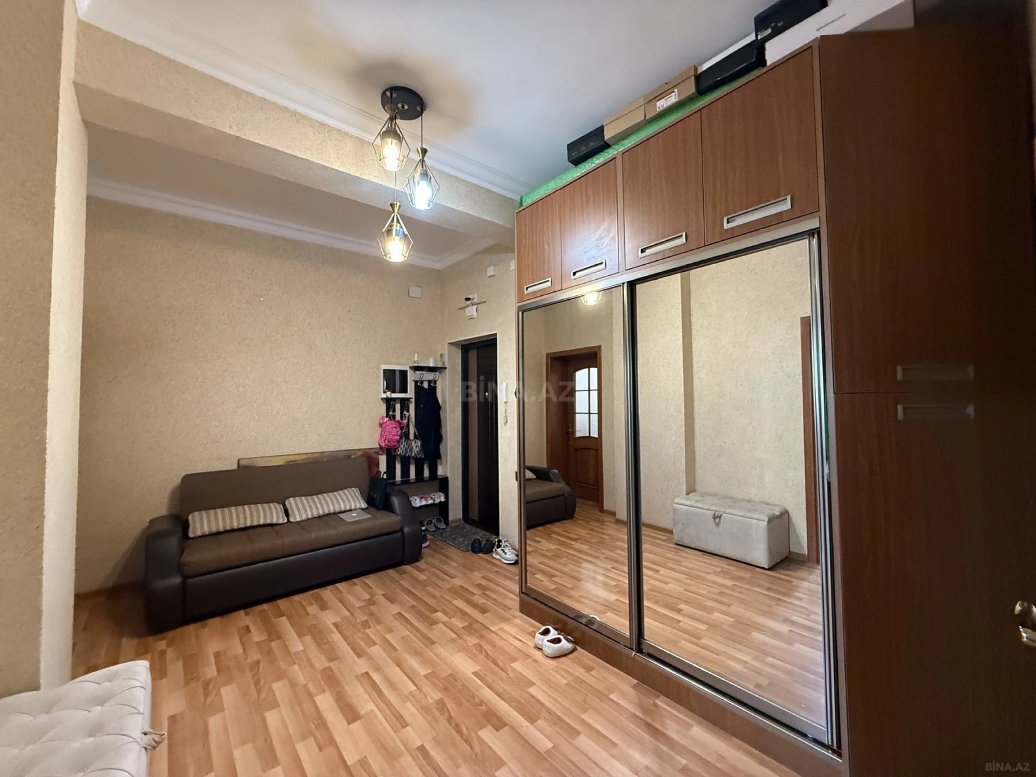 Satılır 2 otaqlı mənzil 96 m²