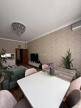 Satılır 2 otaqlı mənzil 96 m²