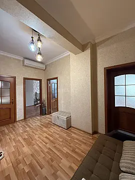 Satılır 2 otaqlı mənzil 96 m²