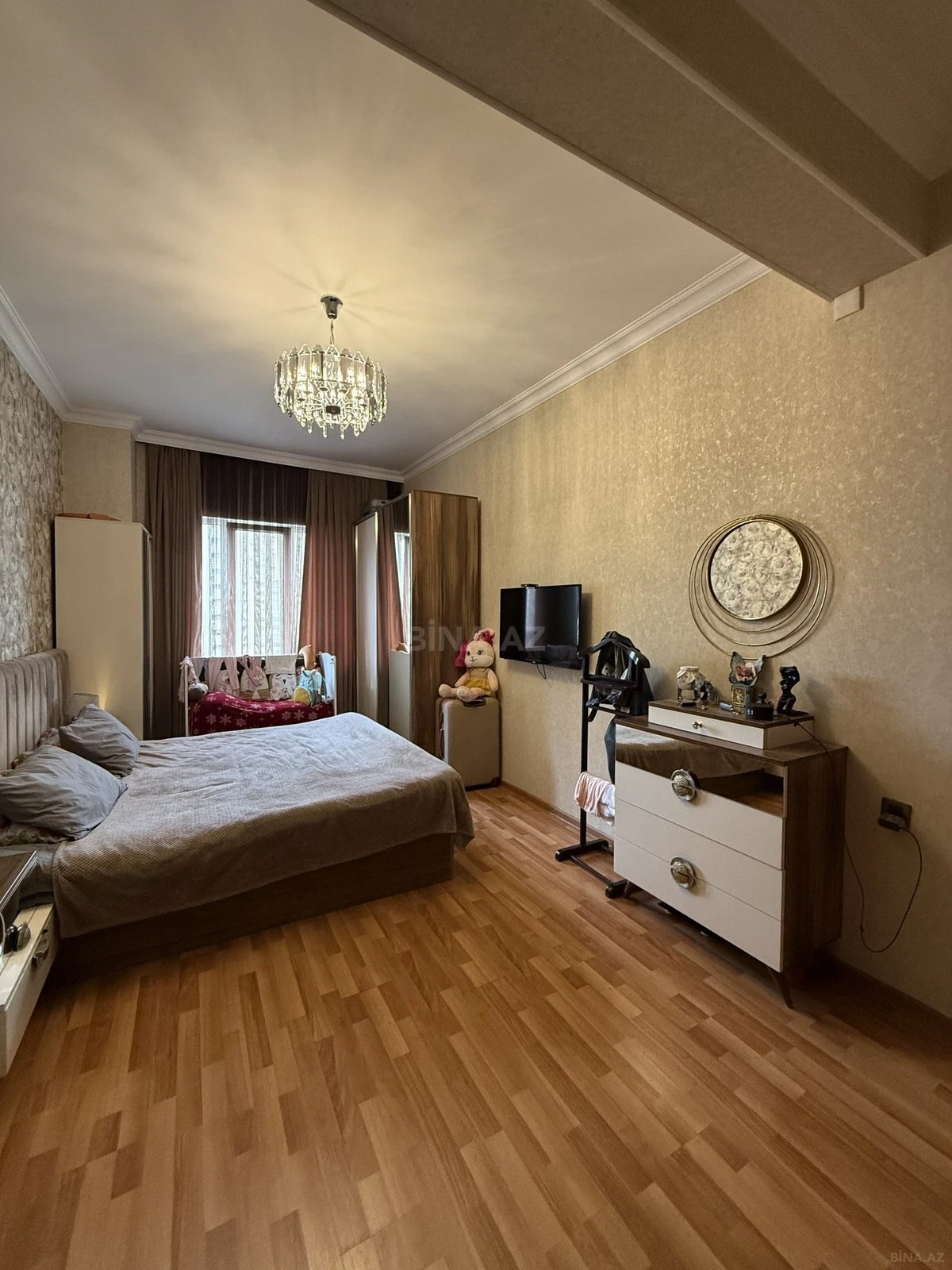 Satılır 2 otaqlı mənzil 96 m²