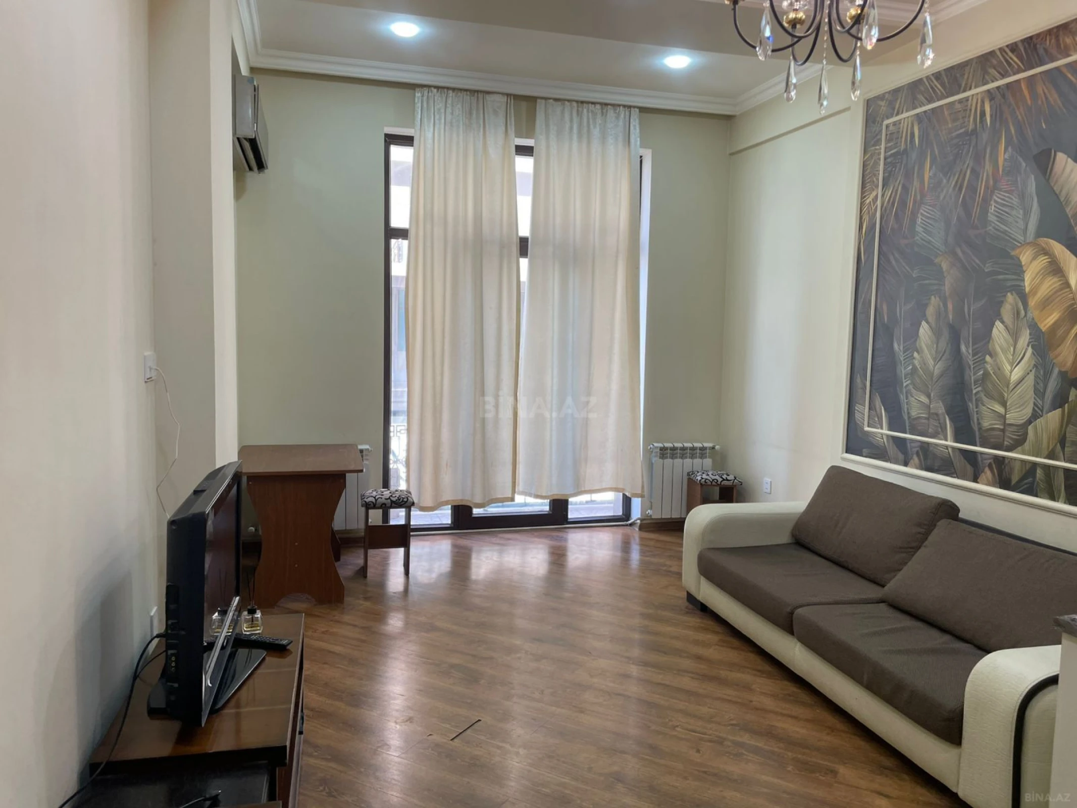 Kirayə verilir 2 otaqlı mənzil 62 m²