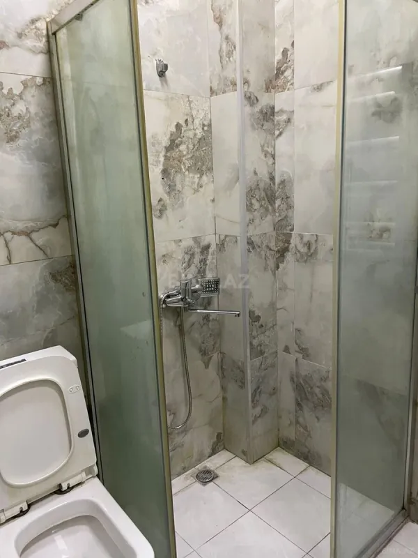 Kirayə verilir 2 otaqlı mənzil 62 m²