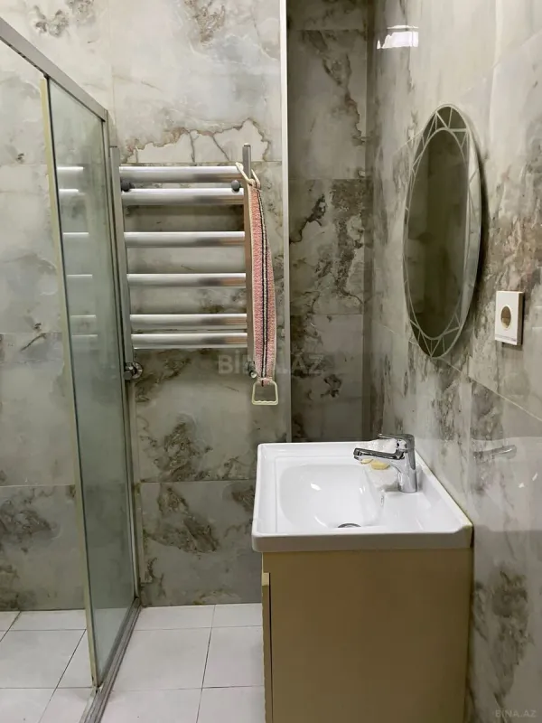 Kirayə verilir 2 otaqlı mənzil 62 m²
