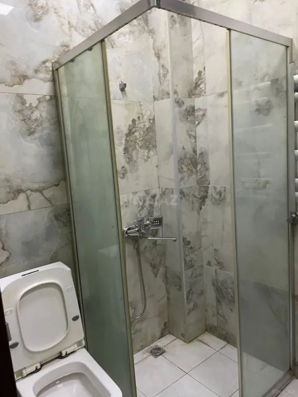 Kirayə verilir 2 otaqlı mənzil 62 m²