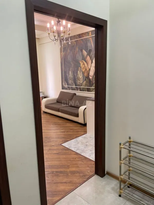 Kirayə verilir 2 otaqlı mənzil 62 m²