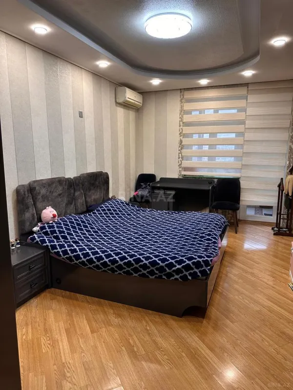 Satılır 3 otaqlı mənzil 154 m²