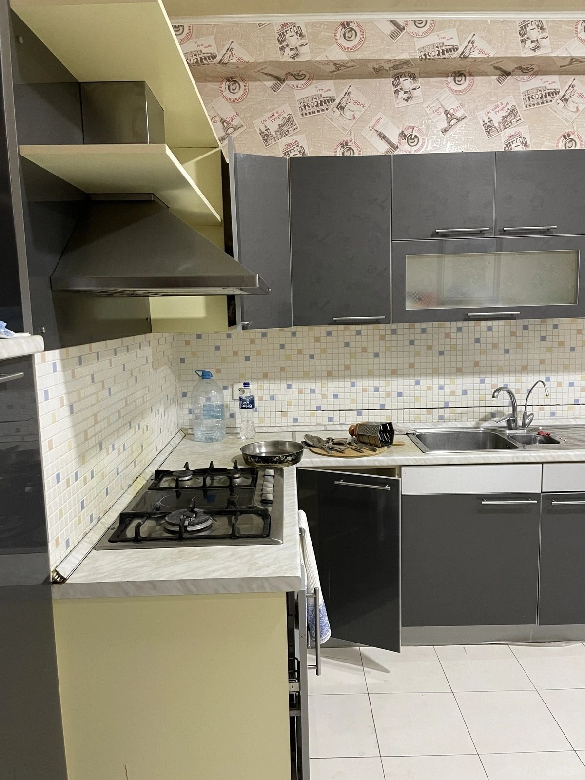 Kirayə verilir 4 otaqlı mənzil 165 m²