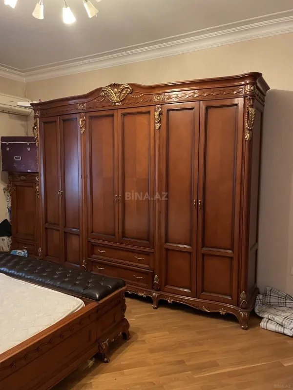 Kirayə verilir 4 otaqlı mənzil 165 m²