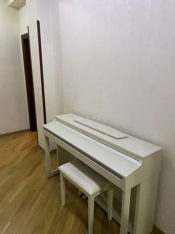 Kirayə verilir 4 otaqlı mənzil 165 m²