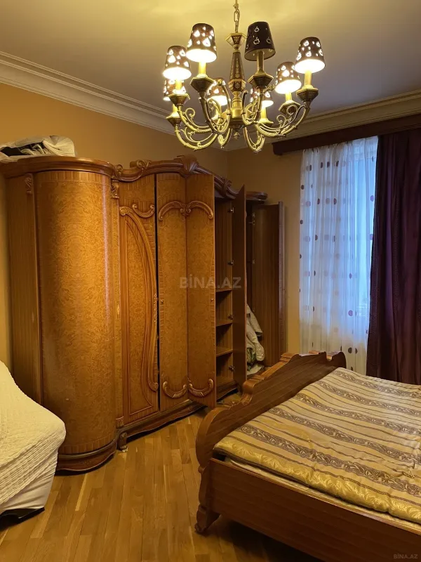 Kirayə verilir 4 otaqlı mənzil 165 m²