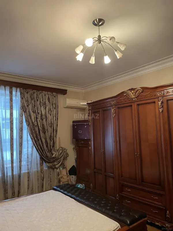 Kirayə verilir 4 otaqlı mənzil 165 m²