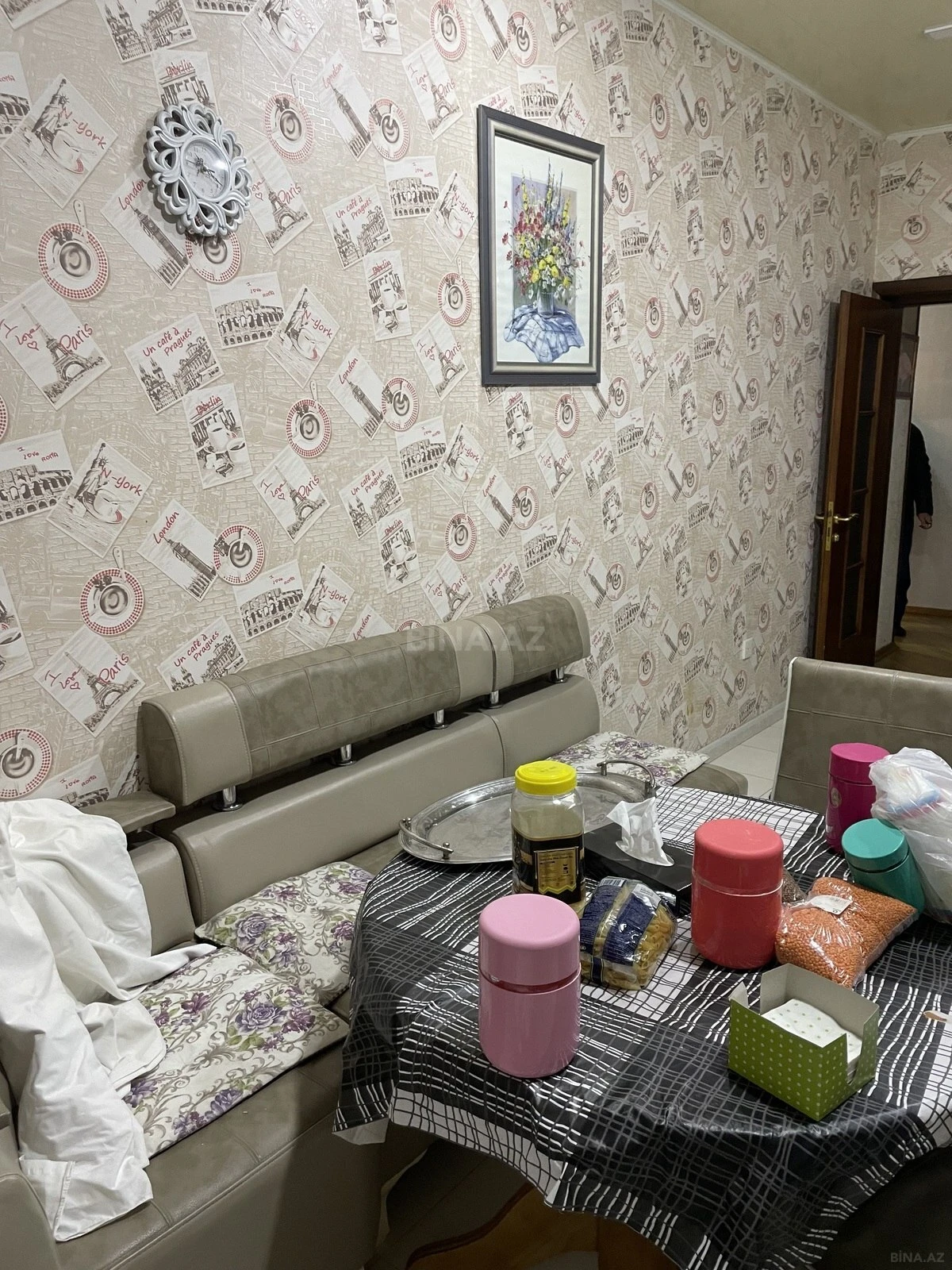 Kirayə verilir 4 otaqlı mənzil 165 m²