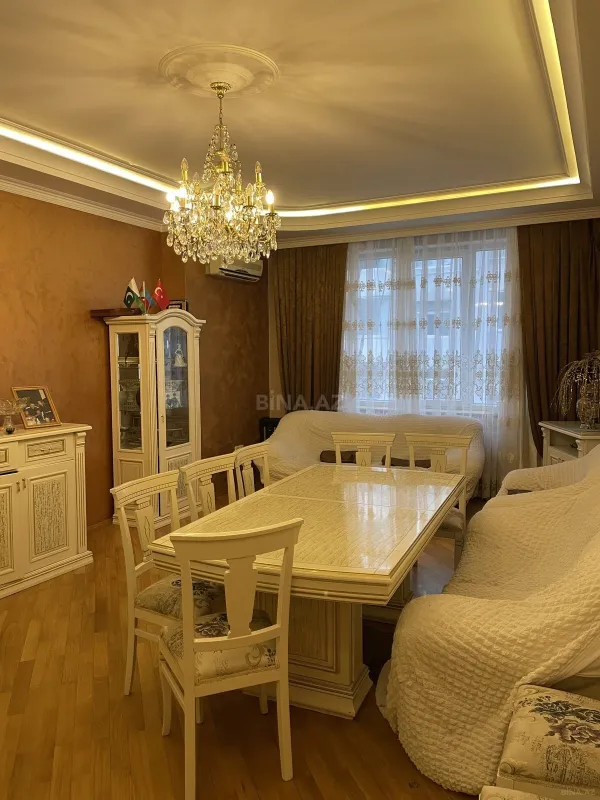 Kirayə verilir 4 otaqlı mənzil 165 m²