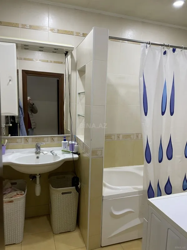 Kirayə verilir 4 otaqlı mənzil 165 m²