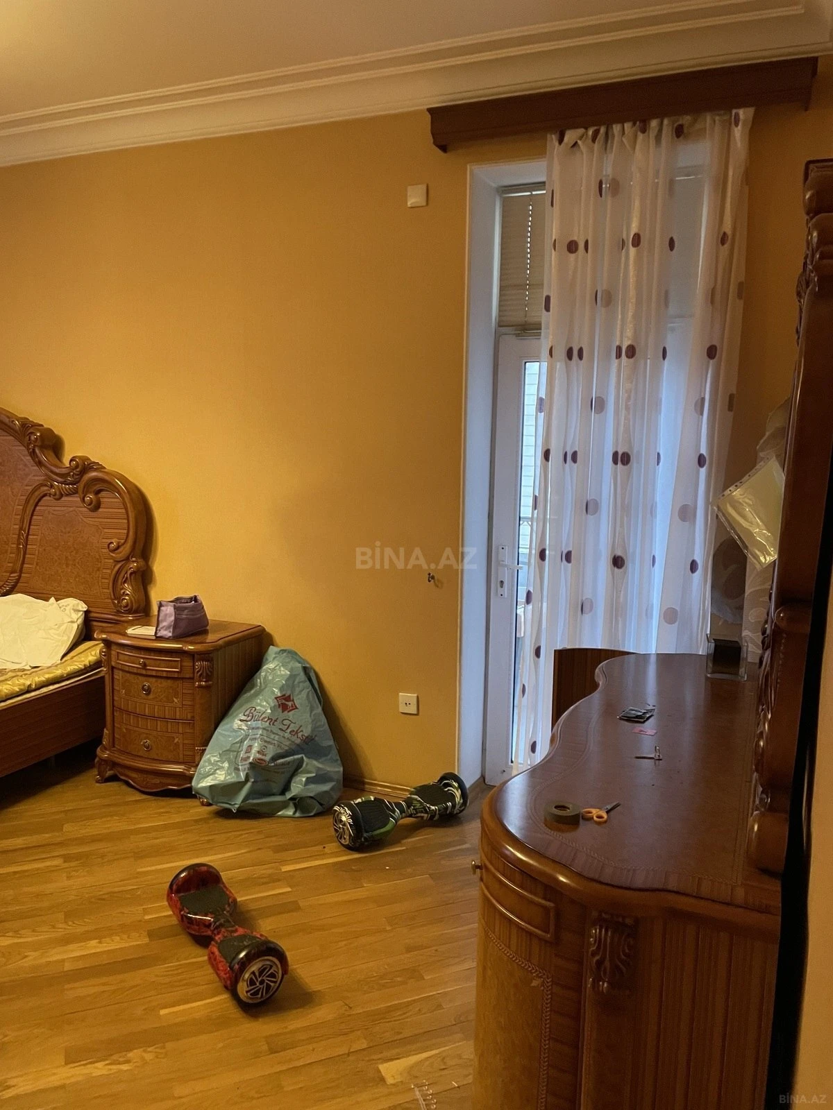Kirayə verilir 4 otaqlı mənzil 165 m²