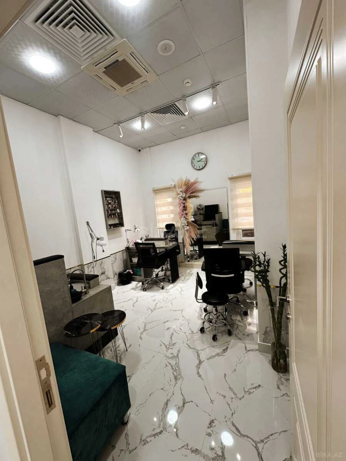 Satılır obyekt 60 m²