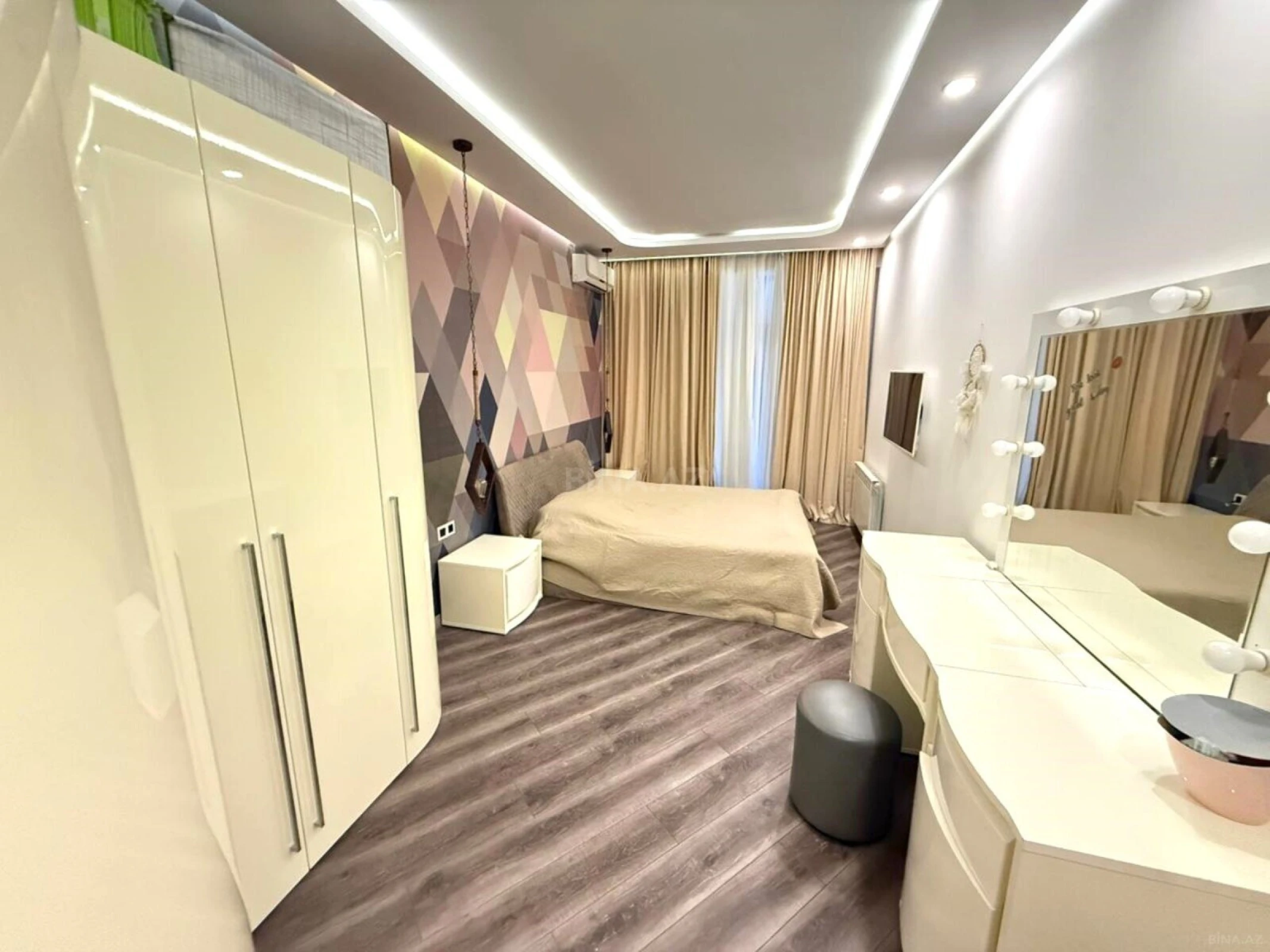 Kirayə verilir 3 otaqlı mənzil 100 m²