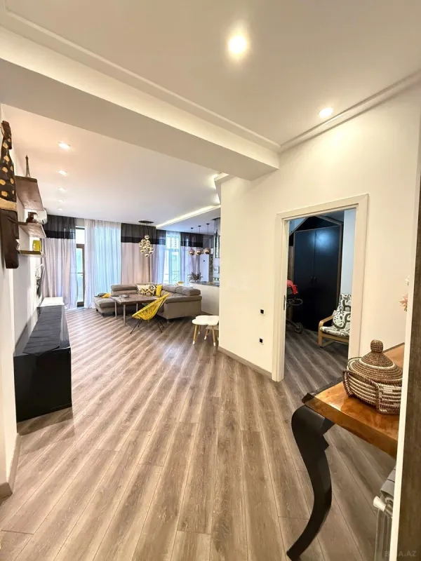 Kirayə verilir 3 otaqlı mənzil 100 m²