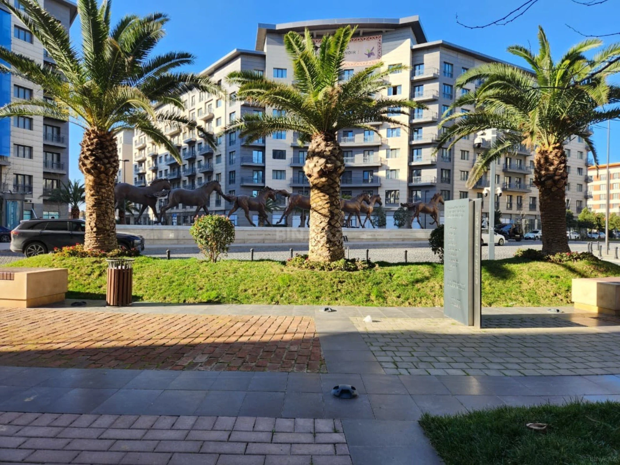 Kirayə verilir 3 otaqlı mənzil 140 m²